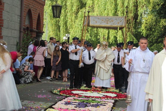 Ulicami Opalenicy przeszła procesja Bożego Ciała