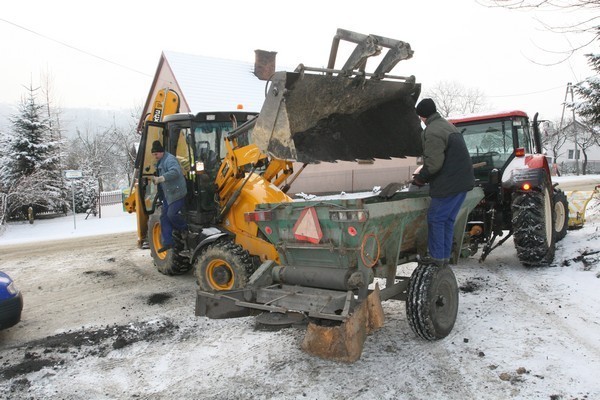 Janczowa: walka ze śniegiem w sezonie to dla nich codzienność [ZDJĘCIA]