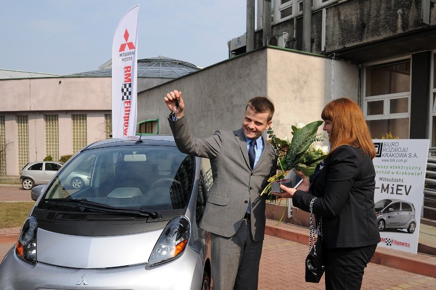 Pierwszy samochód elektryczny w Krakowie [ZDJĘCIA]