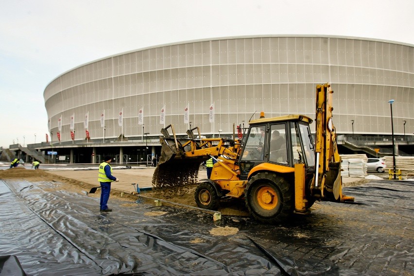 Na Stadionie Miejskim będzie najtańsze we Wrocławiu lodowisko (ZDJĘCIA, CENNIK)