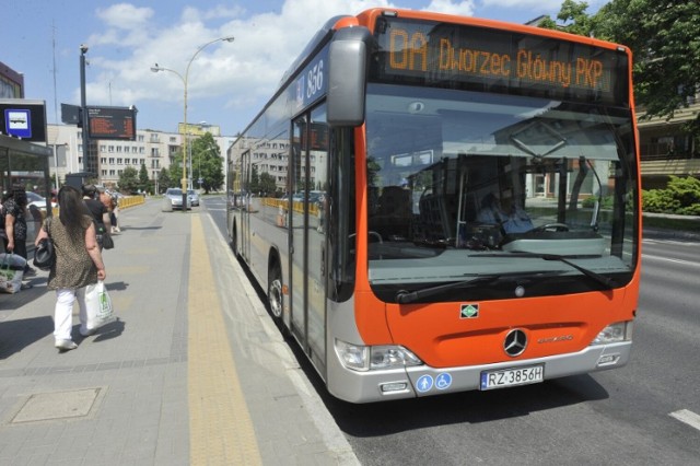 Zmiany w rozkładzie jazdy obowiązywać będą w okresie świątecznym.