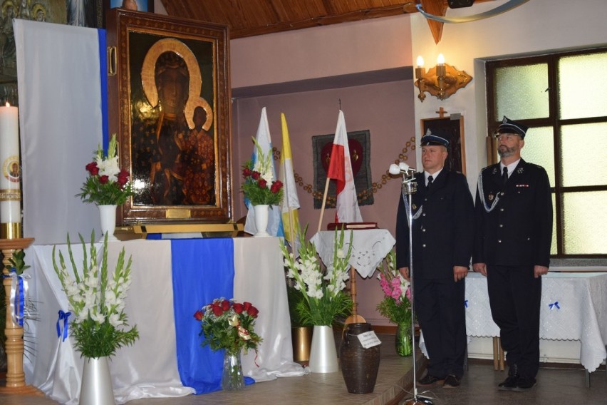 W Chrośnicy, tak jak w pozostałych kościołach obraz do...