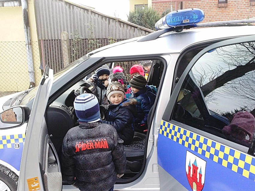 Strażnicy miejscy z Malborka spotkali się z przedszkolakami
