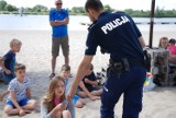 Policja podkreśla "Nie ma wakacji od myślenia!" Trwają spotkania z dziećmi i młodzieżą