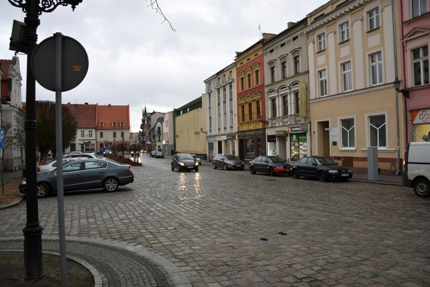 Tak wygląda kluczborski rynek po wprowadzeniu płatności za...