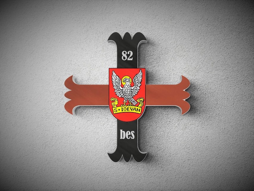 82 Oleśnickiego Batalionu Ewakuacji Sprzętu z pamiątkową odznaką 