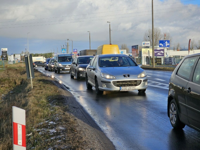 Od ponad miesiąca kierowcy przy ulicy Polnej stoją w korkach