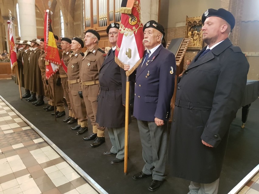 Kaliszanin Włodzimierz Staszak na uroczystych obchodach 75. rocznicy wyzwolenia Bredy. ZDJĘCIA