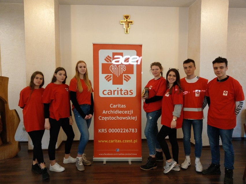 Młodzież z ZSP 1 w Radomsku na eko warsztatach dla szkolnych kół Caritas