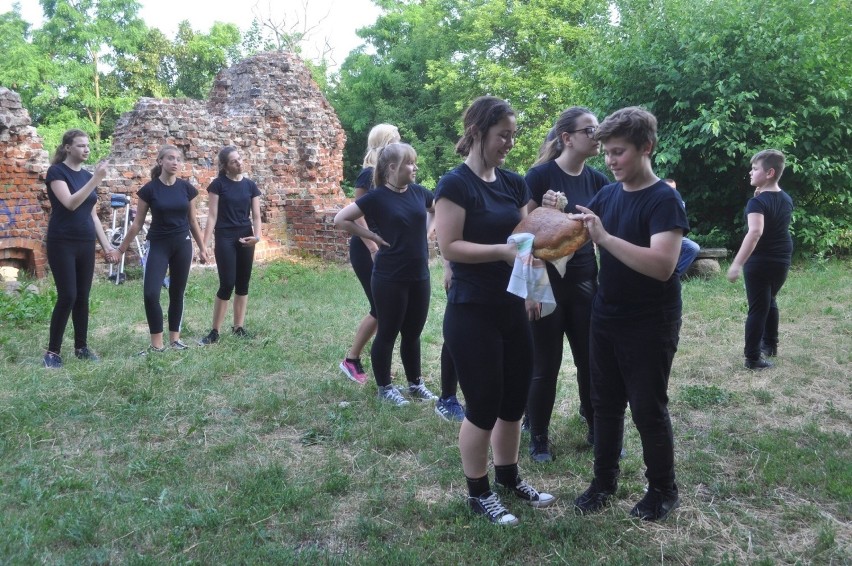 "Teatr jest spotkaniem", czyli warsztaty w Raciążku [zdjęcia]