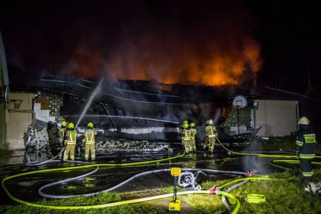 Bilans tragicznego pożaru hotelu w Chrząstowicach to cztery ofiary śmiertelne. Najmłodszą był 23-latek z Opola. Dwie osoby trafiły do szpitala.