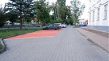Zmiana organizacji ruchu na parkingu przy urzędzie miasta w Pruszczu Gdańskim. Są tymczasowe miejsca parkingowe |ZDJĘCIA