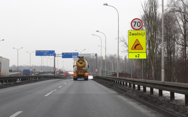 24012017 katowice fotoradar na zakret z drogi szybkiego ruchu na bielsko w kierunek na autostrada a4
fot  arkadiusz gola   polska press