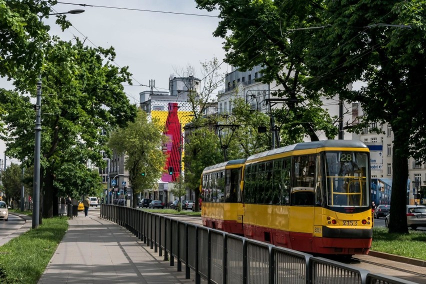 Klimatyzacja w autobusach i tramwajach w Warszawie nie...