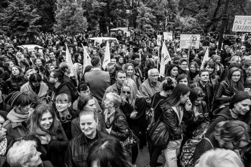 Zdjęcia z "czarnego protestu" w Warszawie, wrzesień 2016