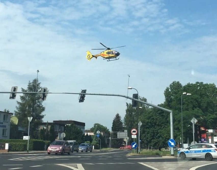 Wypadek na ulicy Wyzwolenia w Rybniku. Stan pieszej ciężki, lądował śmigłowiec LPR