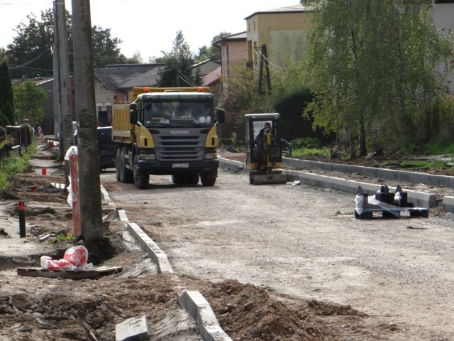 Trwa remont ulicy Spacerowej w Radomsku.