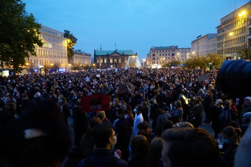 W Poznaniu i w wielu innych polskich miastach w piątkowe...