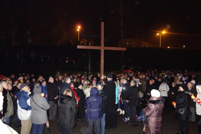Droga krzyżowa w Jastrzębiu: tłumy przeszły ulicami miasta