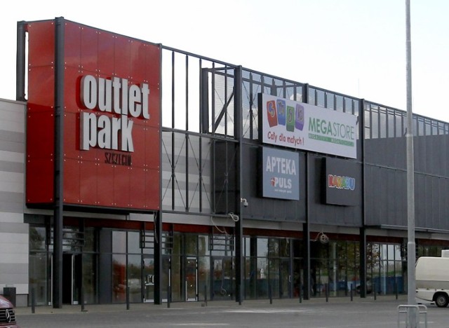 Dyrektor Outlet Park Szczecin: "Obniżki nawet do 90%, dżinsy za złotówkę."  Dziś otwarcie | Szczecin Nasze Miasto