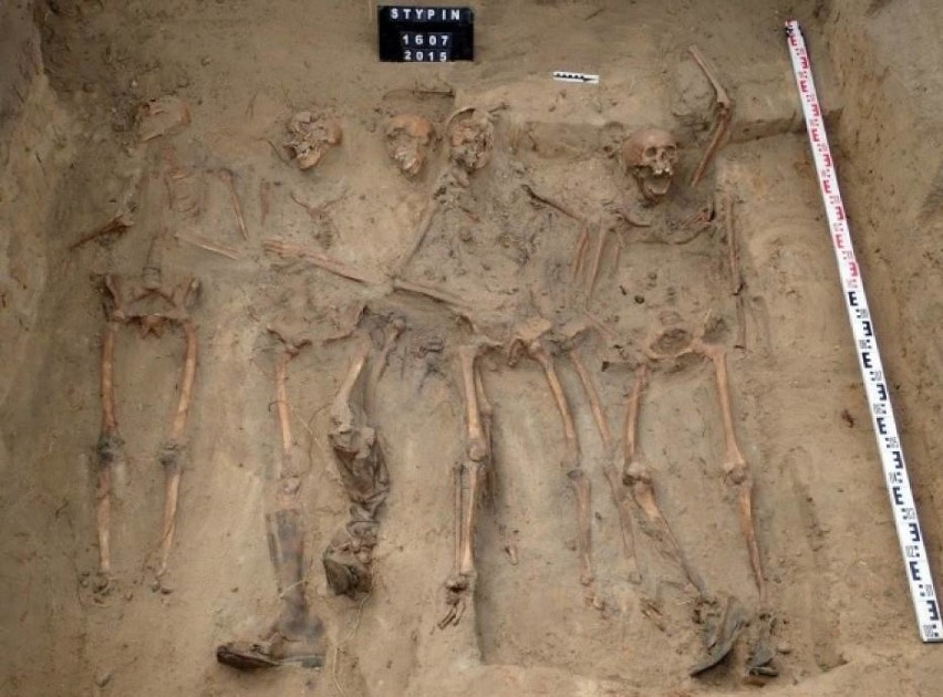 Szczątki ośmiu żołnierzy niemieckich ekshumowano na...
