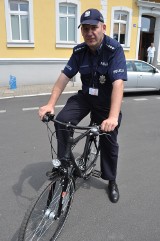 Policja patroluje Śrem na rowerach