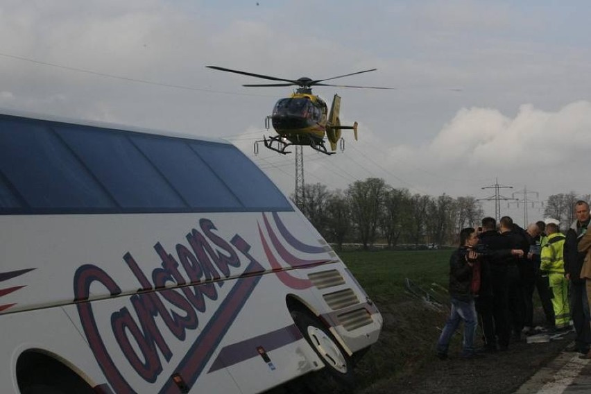 Legnicka prokuratura oskarża kierowcę szwedzkiego autokaru po wypadku na A4