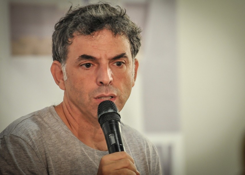 Etgar Keret
19 października
godz. 20.00

Conrad Festiwal

O...