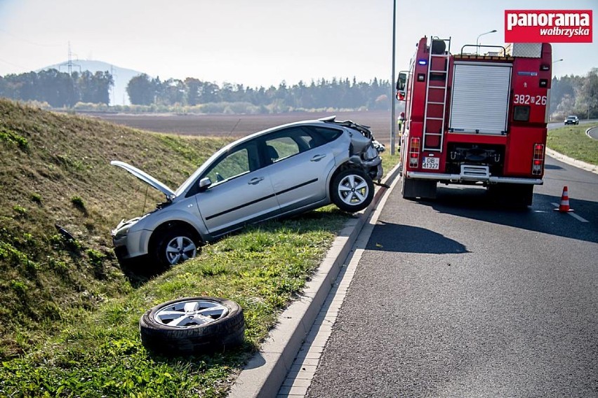 Wypadek na obwodnicy Szczawna-Zdroju [ZDJĘCIA] 