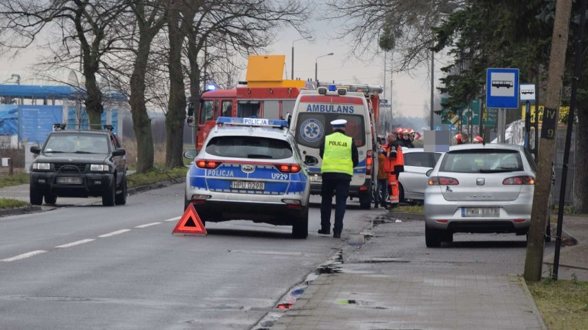 Wypadek w Wągrowcu. Zderzyły się trzy samochody. Znane są ustalenia policji [ZDJĘCIA]