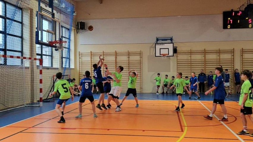 Sport szkolny. Sukces młodych koszykarzy z „Trójki”