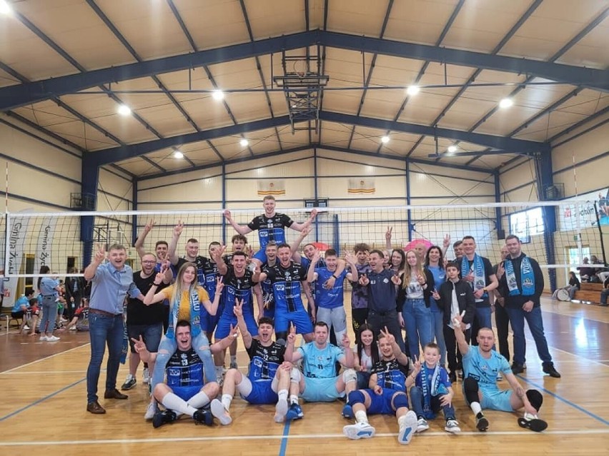 Siatkarze METPRIM Volley Radomsko awansowali do II ligi!...