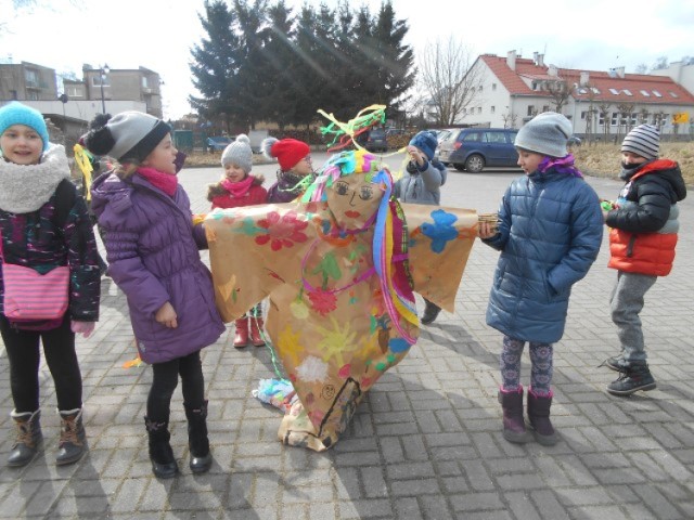 Krynica Morska. Dzieci powitały wiosnę