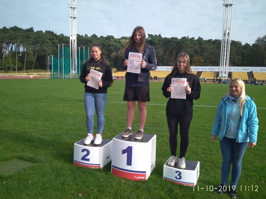 Grodzisk: sukces uczniów ZST w jesiennym rzucie lekkoatletycznym na poznańskim stadionie Olimpia. 