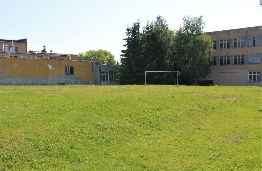 Chełm. Trzy nowoczesne boiska wielofunkcyjne powstaną przy chełmskich szkołach