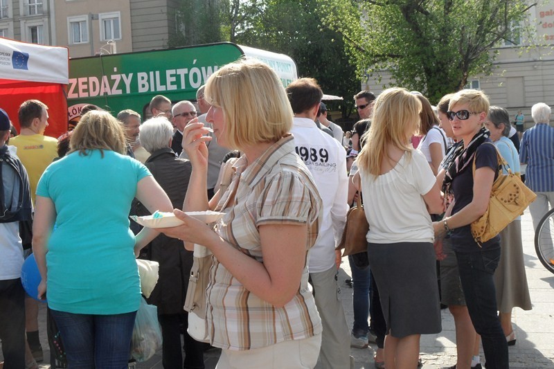 Dziś urodziny Unii Europejskiej. Świętowano je na Placu Biegańskiego w Częstochowie [FOTO]