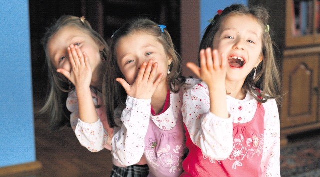 Emilia, Julia i Eliza Utrata - nasze zaprzyjaźnione trojaczki z Jankowic. Mają już siedem lat.