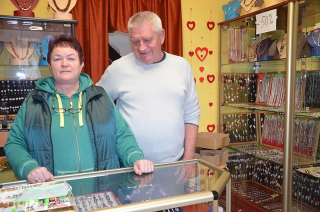 Państwo Krystyna i Stanisław Graca prowadzą sklep jubilerski od 11 lat. Teraz poważnie myślą, by go zamknąć