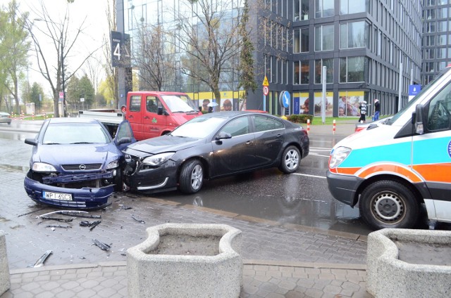 Wypadek na Domaniewskiej. Mogą być utrudnienia!