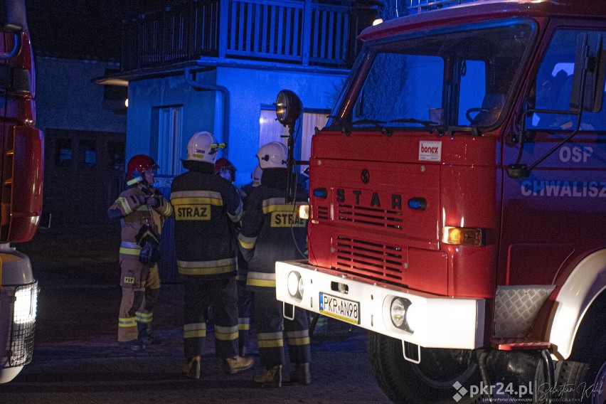 Pożar w jednym z budynków w Chwaliszewie [ZDJĘCIA]