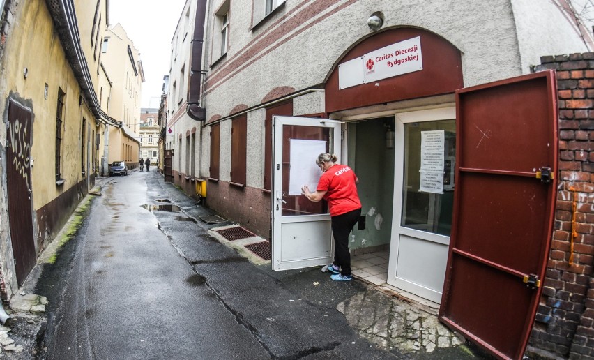 Łaźnia dla bezdomnych znajduje się przy ulicy Drukarskiej....