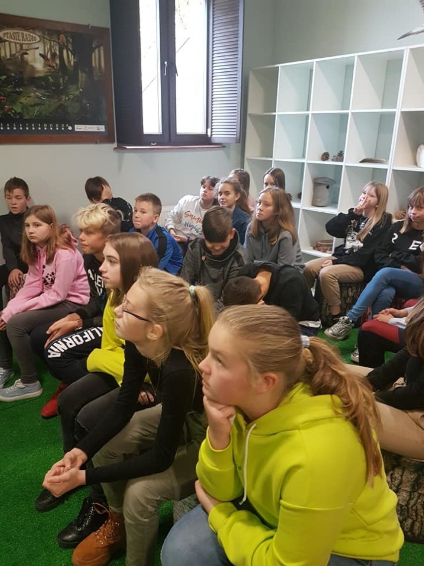 Uczniowie Zespołu Szkolno Przedszkolnego z Nądni w Pszczewie