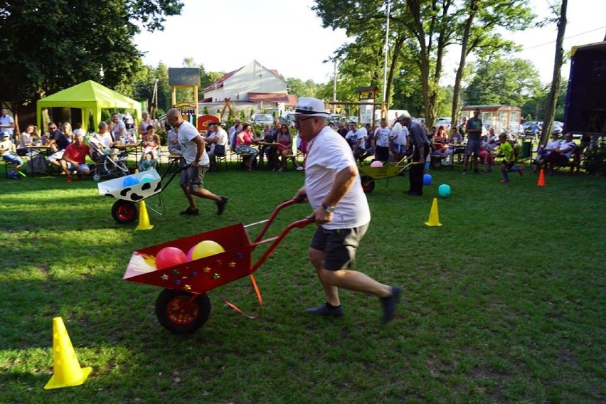 Przyłęk: Piknik rodzinno - sportowy oraz otwarcie boiska