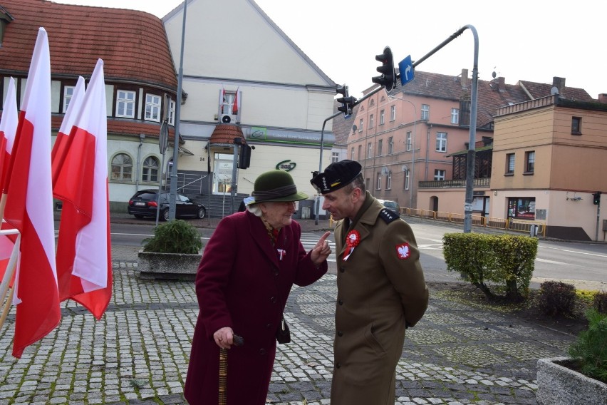 - A wie Pan, że ja znam wszystkie piosenki legionowe -...