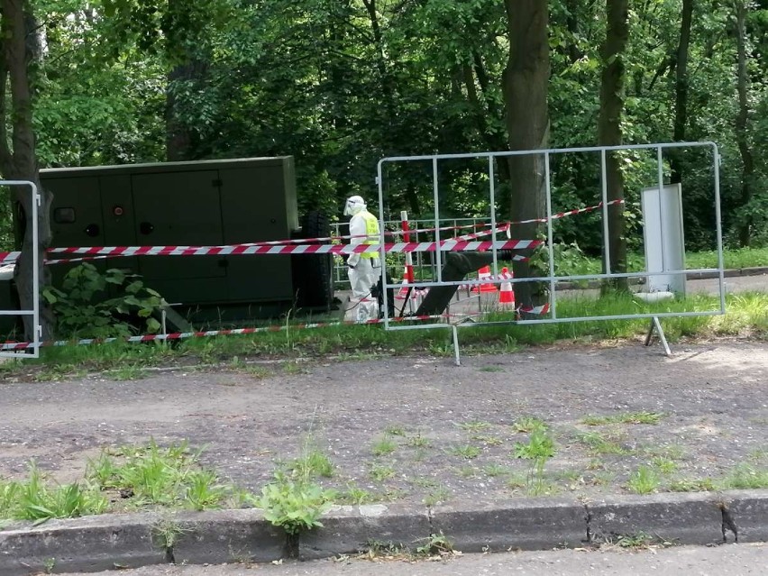 Gniezno: punkt pobrań na koronawirusa ze środka auta [FOTO, FILM]