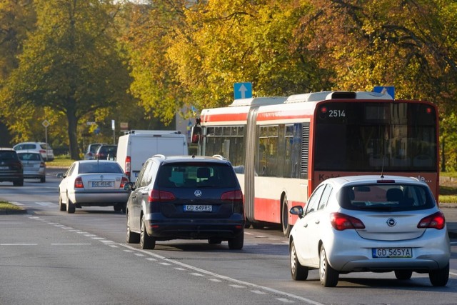 Średnia ogólnopolska wysokość składki OC wyniosła w październiku 542 zł