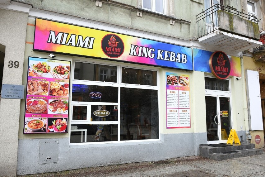 Miami King Kebab działa przy ulicy Sienkiewicza 39 w...