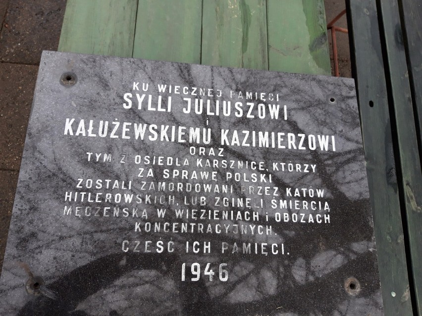 Na pomniku Kazimierza Kałużewskiego i Juliusza Sylli w...