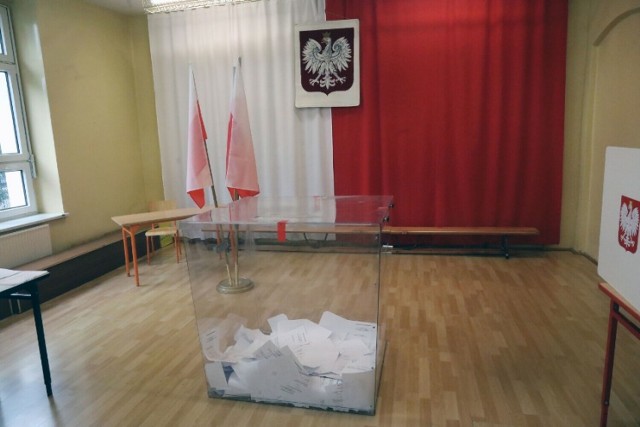 Policja weryfikuje, czy w Pleszewie doszło do wyborczego przekupstwa