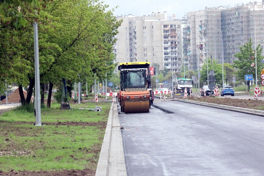 Trwa przebudowa ulicy Sikorskiego w Legnicy, zobaczcie aktualne zdjęcia